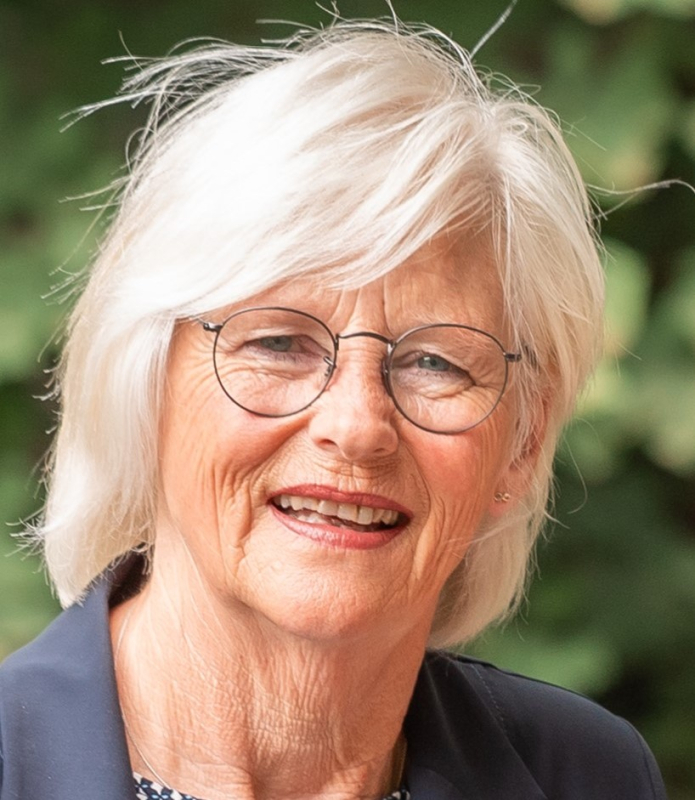 uitvaart zwolle 2024-07-25 Marianne en Els GR-9 bijgesneden b 1